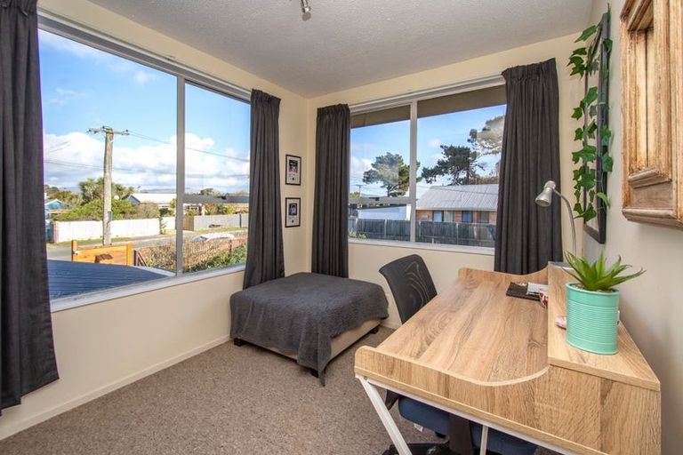 Photo of property in 56 Effingham Street, North New Brighton, Christchurch, 8083