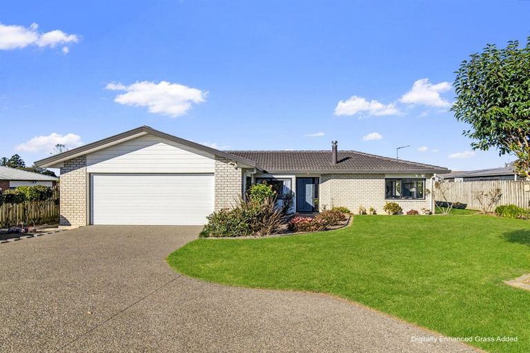 Photo of property in 23 Brookesmith Drive, Waiuku, 2123