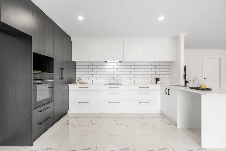 Photo of property in 8 Dorchester Place, Nawton, Hamilton, 3200