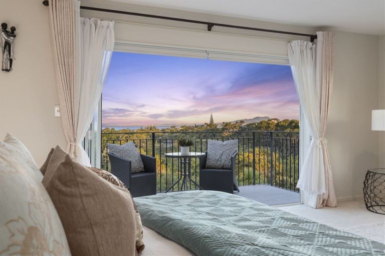 Photo of property in 80 Park Rise, Campbells Bay, Auckland, 0630