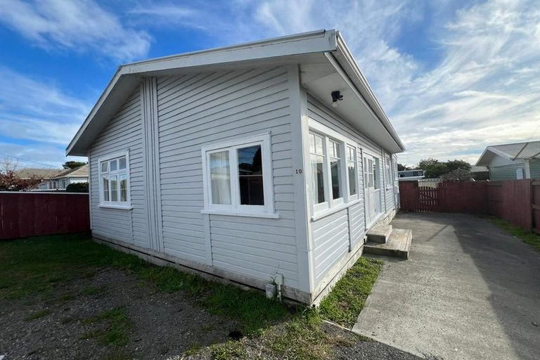 Photo of property in 10 Parakai Street, Paraparaumu, 5032