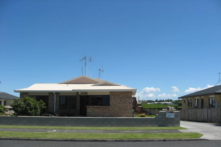 Photo of property in 2/257 Chatsfield Drive, Te Awamutu, 3800