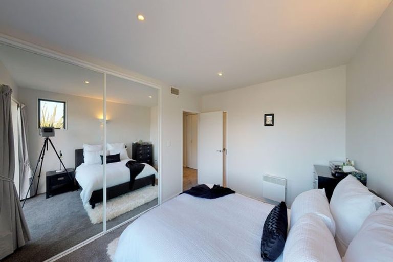 Photo of property in 59a Mana View Road, Paremata, Porirua, 5026