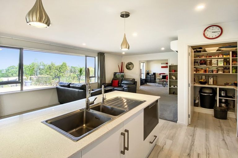 Photo of property in 11 Saint Anthonys Way, Kerikeri, 0294