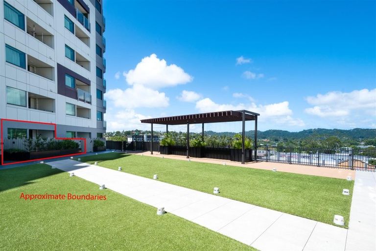 Photo of property in 208/6 Waikumete Road, Glen Eden, Auckland, 0602