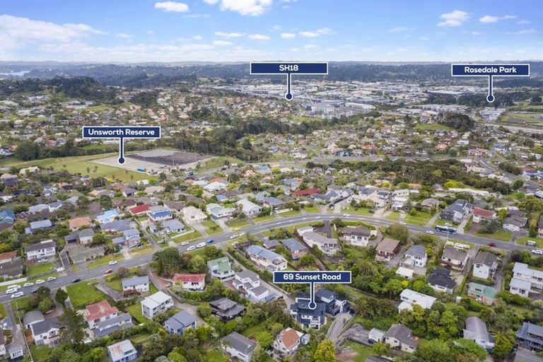 Photo of property in 69 Sunset Road, Totara Vale, Auckland, 0632