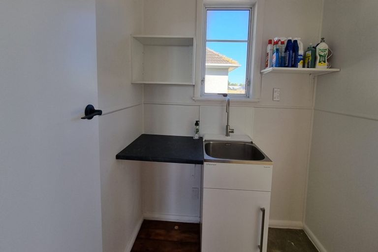 Photo of property in 27 Kenney Crescent, Fairfield, Hamilton, 3214