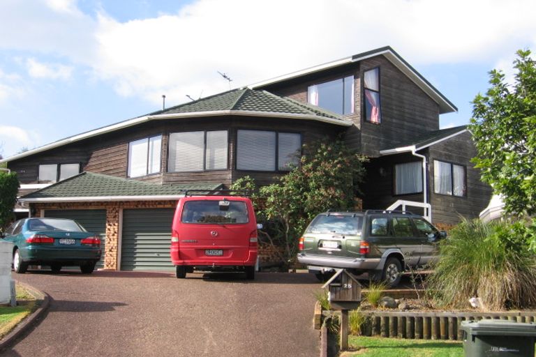 Photo of property in 25 Deodar Place, Totara Heights, Auckland, 2105