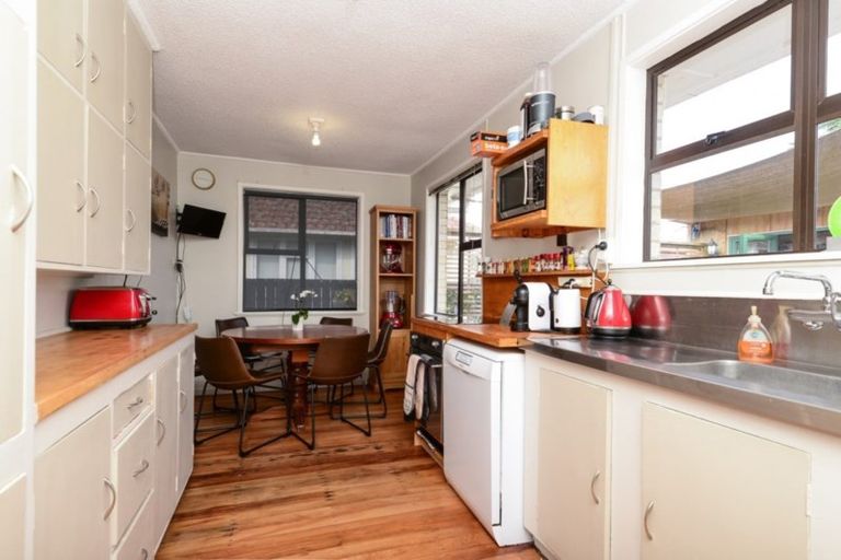 Photo of property in 33 Churchill Avenue, Maeroa, Hamilton, 3200