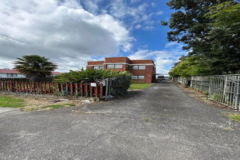 Photo of property in 166 Great South Road, Drury, 2113