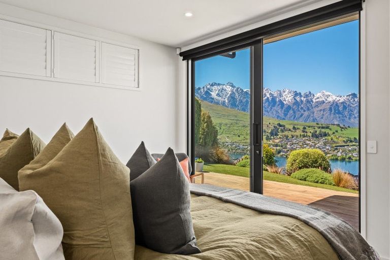 Photo of property in 92 Hensman Road, Queenstown, 9300