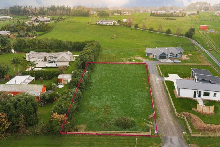 Photo of property in 121a Muhunoa Road East, Ohau, 5570