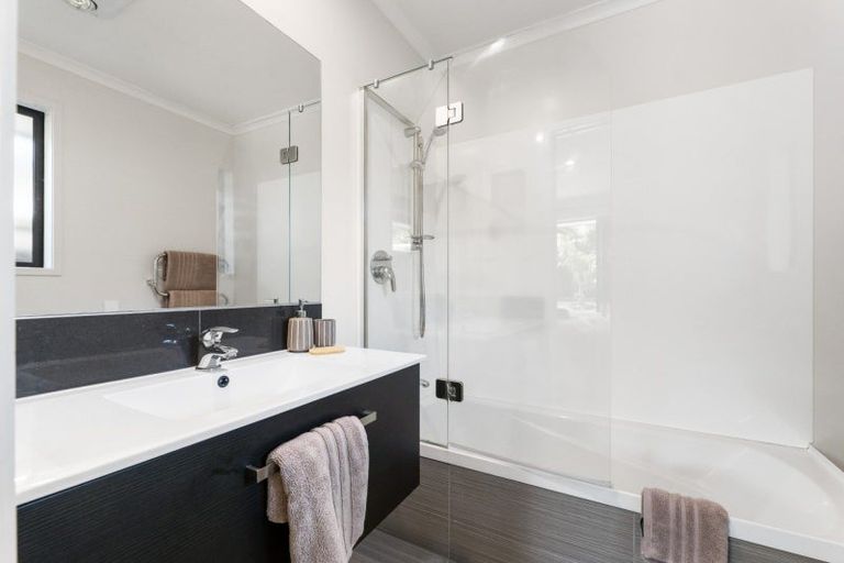 Photo of property in 274 Lakes Boulevard, Pyes Pa, Tauranga, 3112