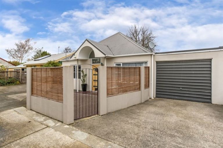 Photo of property in 2/4 Morrison Avenue, Northcote, Christchurch, 8052
