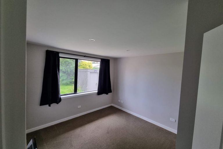 Photo of property in 10 Denniston Crescent, Redwood, Christchurch, 8051