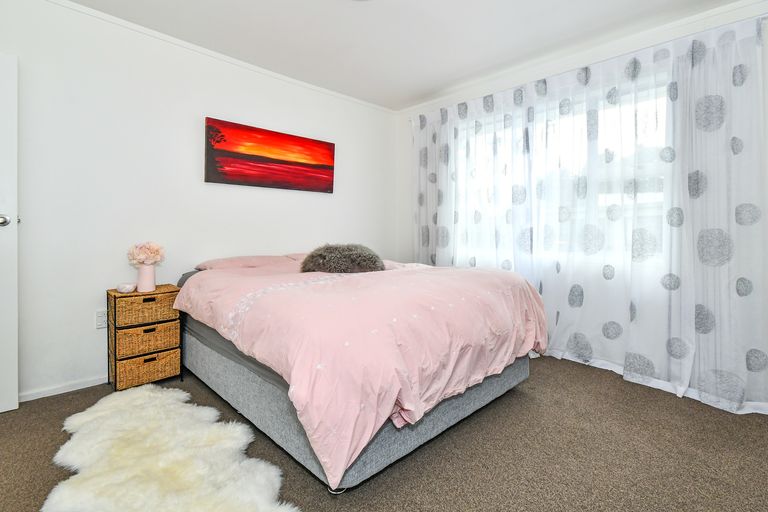 Photo of property in 19 Hazeldene Place, Opaheke, Papakura, 2113