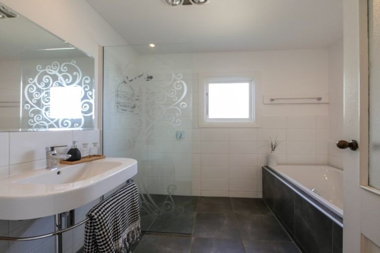 Photo of property in 5 Preston Crescent, Belleknowes, Dunedin, 9011