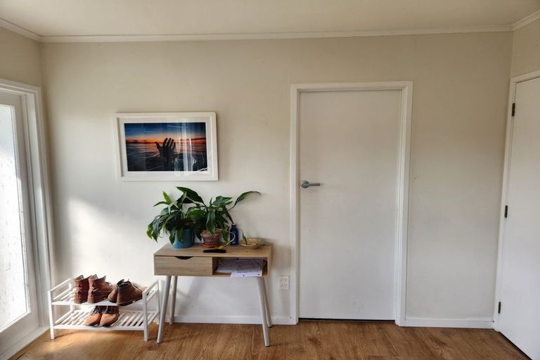 Photo of property in 2/166 Verbena Road, Birkdale, Auckland, 0626