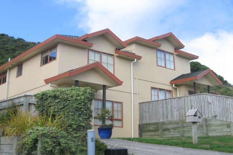 Photo of property in 79 Woodhouse Avenue, Karori, Wellington, 6012