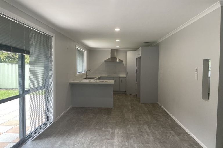 Photo of property in 24 Caltra Place, East Tamaki, Auckland, 2016