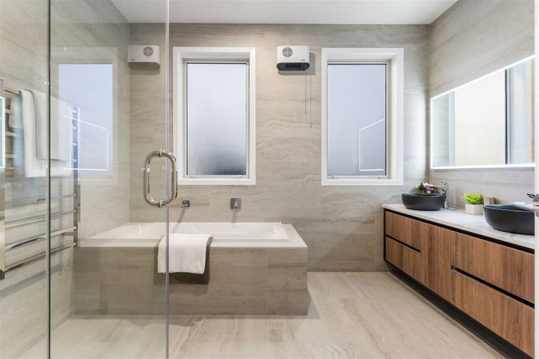 Photo of property in 48 Longshore Drive, Long Bay, Auckland, 0630