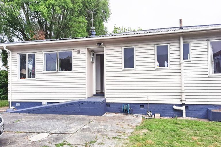 Photo of property in 15a Barbary Avenue, Kelston, Auckland, 0602