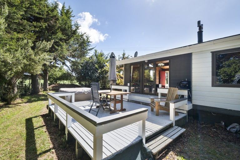 Photo of property in 118 Green Road, Awahuri, Palmerston North, 4476