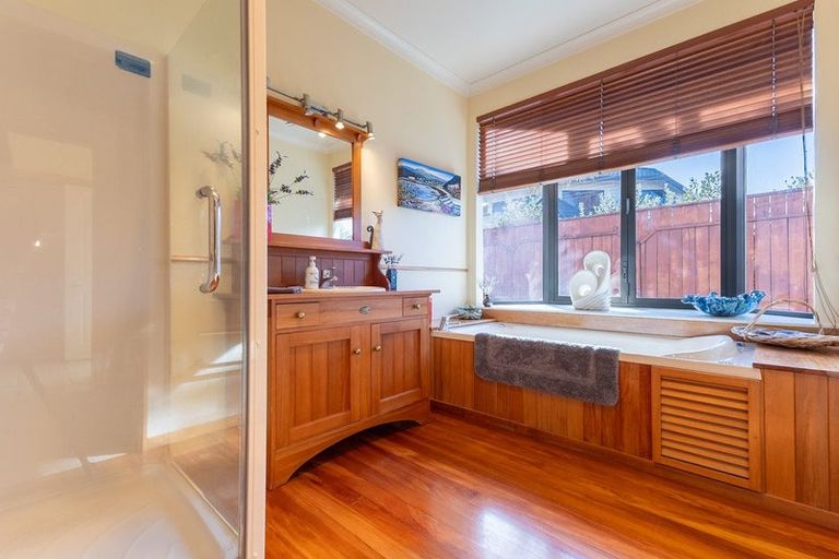 Photo of property in 3 Shearwater Rise, Paraparaumu Beach, Paraparaumu, 5032