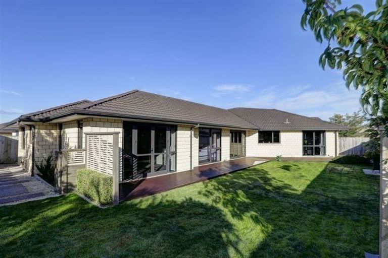 Photo of property in 12 Satchmo Place, Rototuna North, Hamilton, 3210