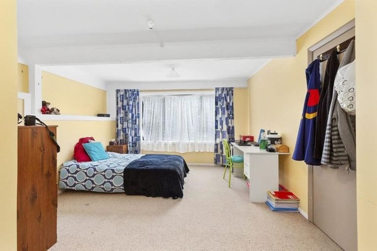 Photo of property in 11a Hillary Street, Tawa, Wellington, 5028