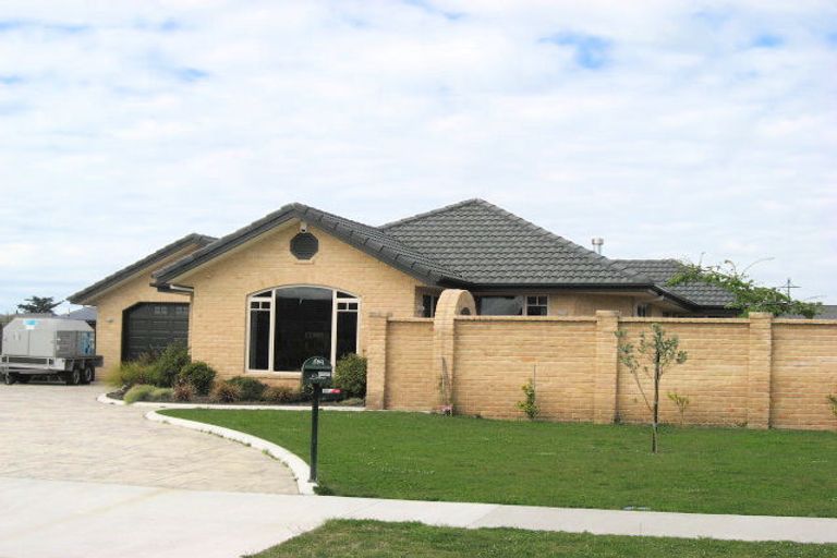 Photo of property in 17 Chester Street, Kaiapoi, 7630