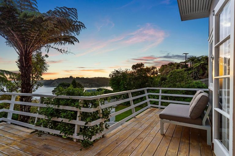 Photo of property in 207 Wade River Road, Wade Heads, Whangaparaoa, 0932