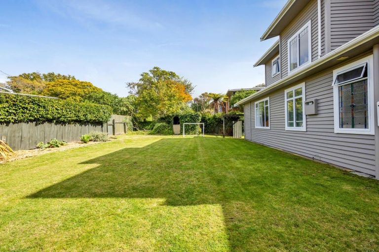 Photo of property in 77 Govett Avenue, Frankleigh Park, New Plymouth, 4310