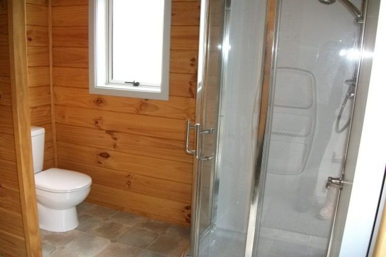 Photo of property in 3/187 Wainuiomata Road, Wainuiomata, Lower Hutt, 5014