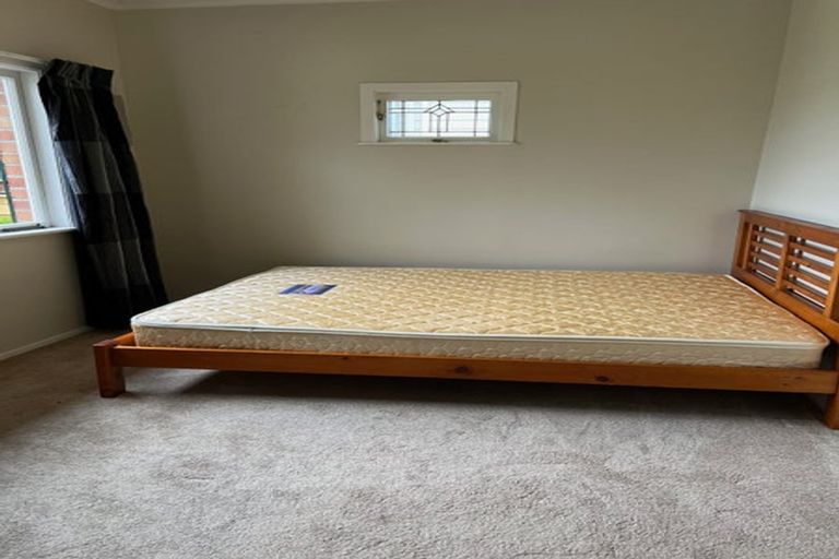 Photo of property in 68 Beach Road, Mellons Bay, Auckland, 2014