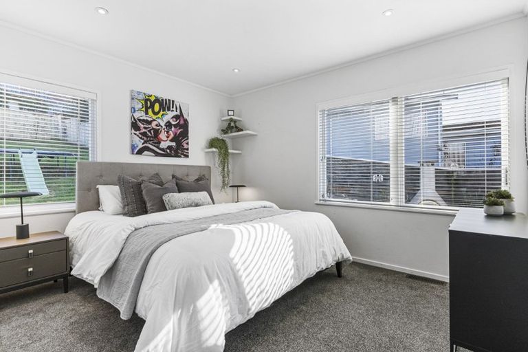 Photo of property in 13 Keldale Place, Forrest Hill, Auckland, 0620