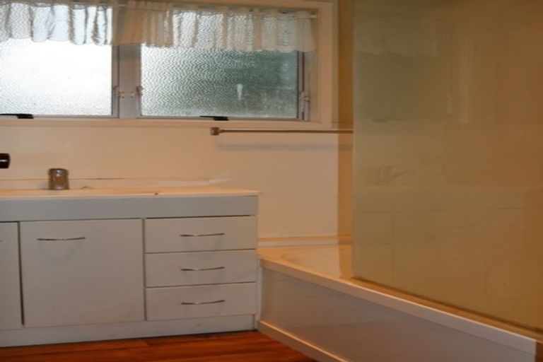 Photo of property in 8 Oxford Street, Tirau, 3410