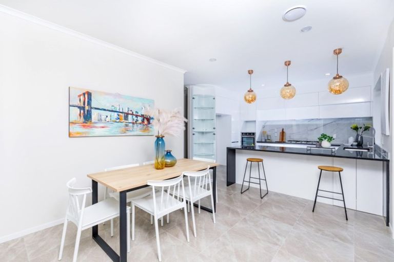 Photo of property in 46 Schoolside Road, Kumeu, 0810