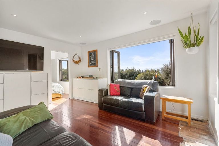 Photo of property in 1/730 Beach Road, Browns Bay, Auckland, 0630