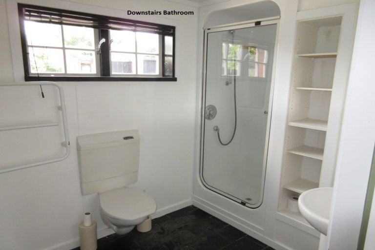 Photo of property in 21 Makora Road, Otaihanga, Paraparaumu, 5036