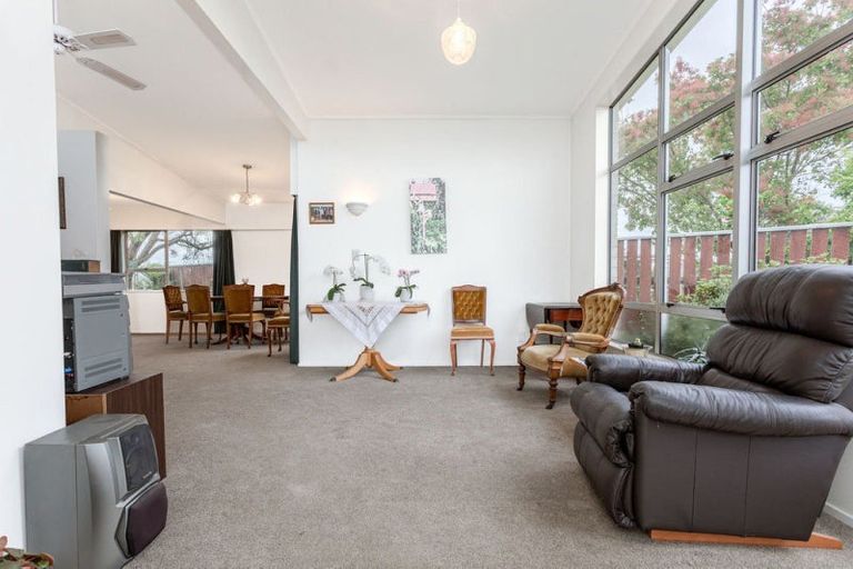 Photo of property in 63 Mcphee Street, Dannevirke, 4930