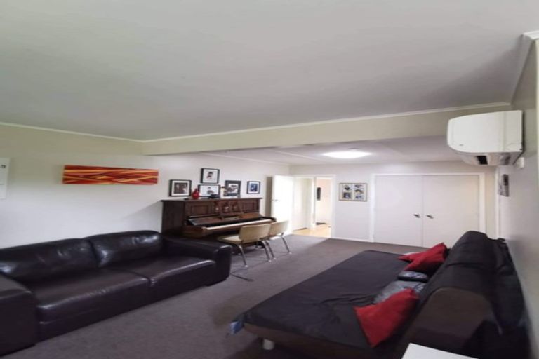 Photo of property in 5 Kapekape Place, Pukerua Bay, 5026