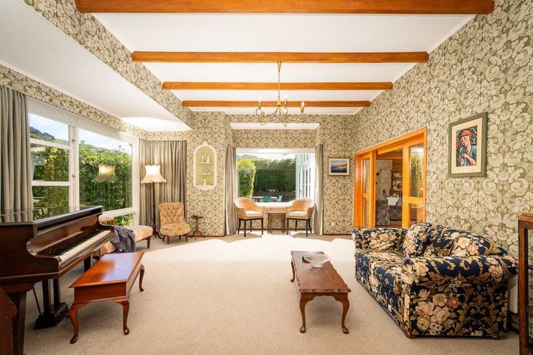 Photo of property in 169 Wadestown Road, Wadestown, Wellington, 6012