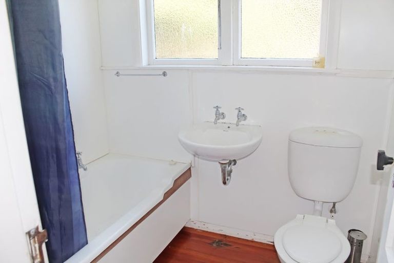 Photo of property in 30 Oxford Street, Hokowhitu, Palmerston North, 4410