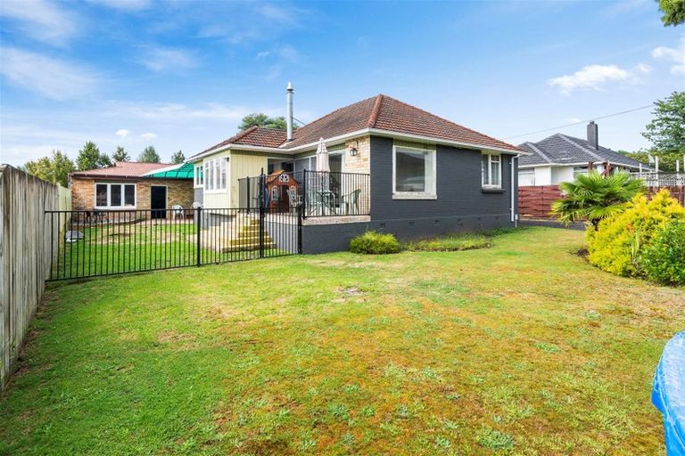 Photo of property in 2 Island View Road, Western Heights, Rotorua, 3015
