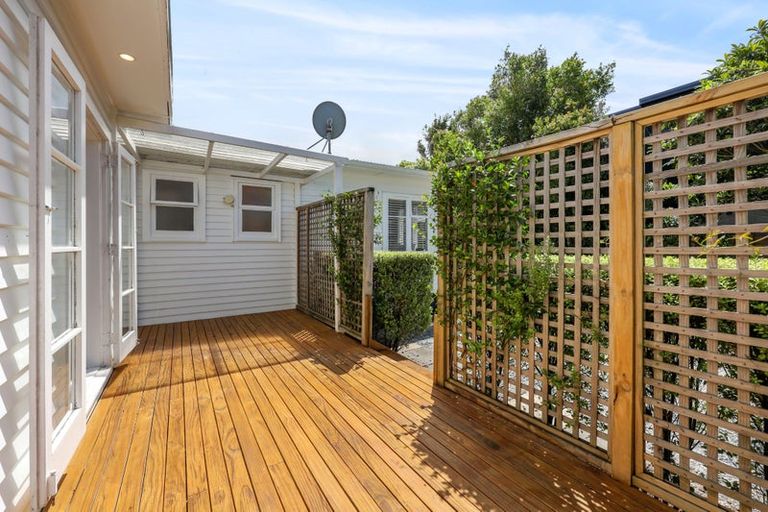 Photo of property in 44 Wellesley Road, Mangere Bridge, Auckland, 2022