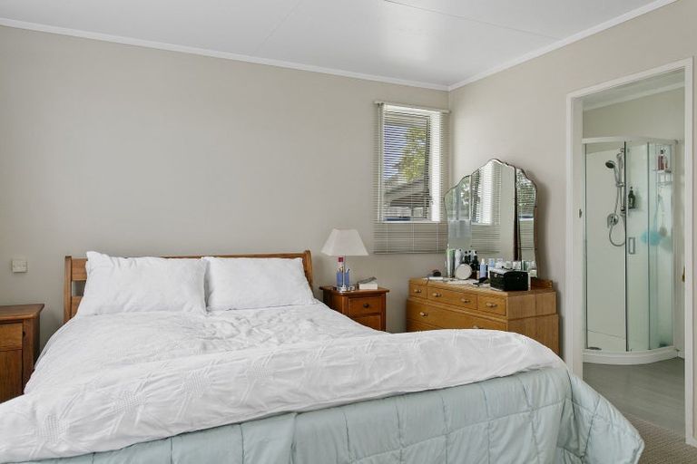 Photo of property in 52 Hyde Avenue, Richmond Heights, Taupo, 3330