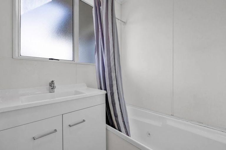 Photo of property in 35 Fantham Street, Hawera, 4610