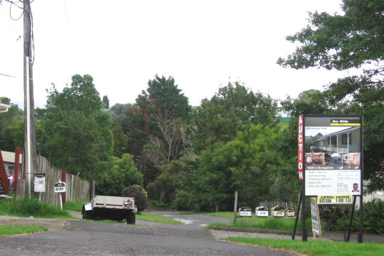 Photo of property in 1/87a Woodglen Road, Glen Eden, Auckland, 0602