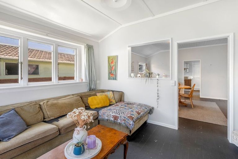 Photo of property in 18 Aotea Street, Castlecliff, Whanganui, 4501